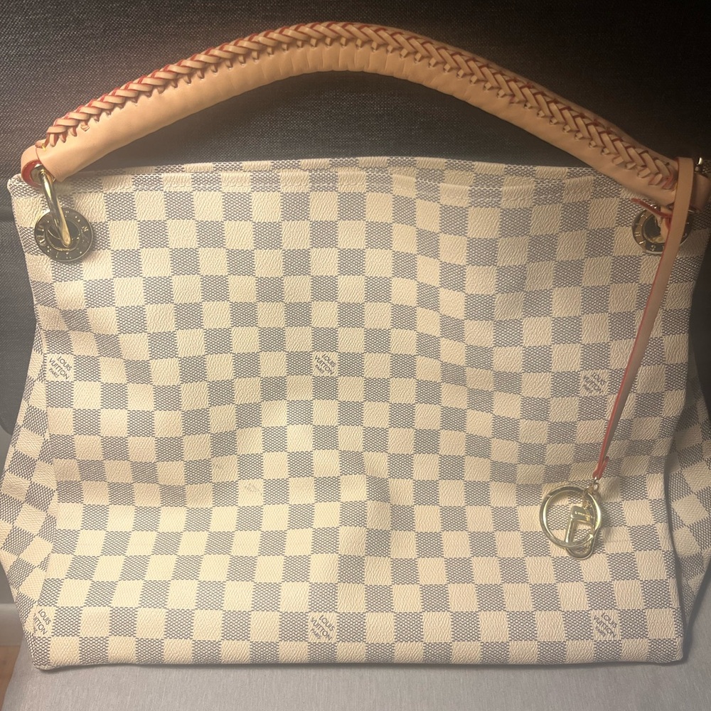 Checkered white and grey artsy shoulder bag
